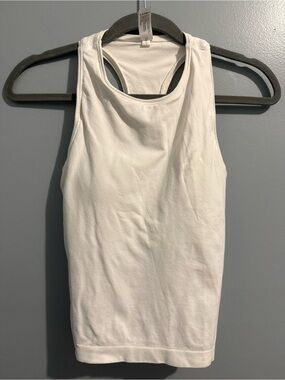 Yogalicious Seamless White Carrie Tank Size small